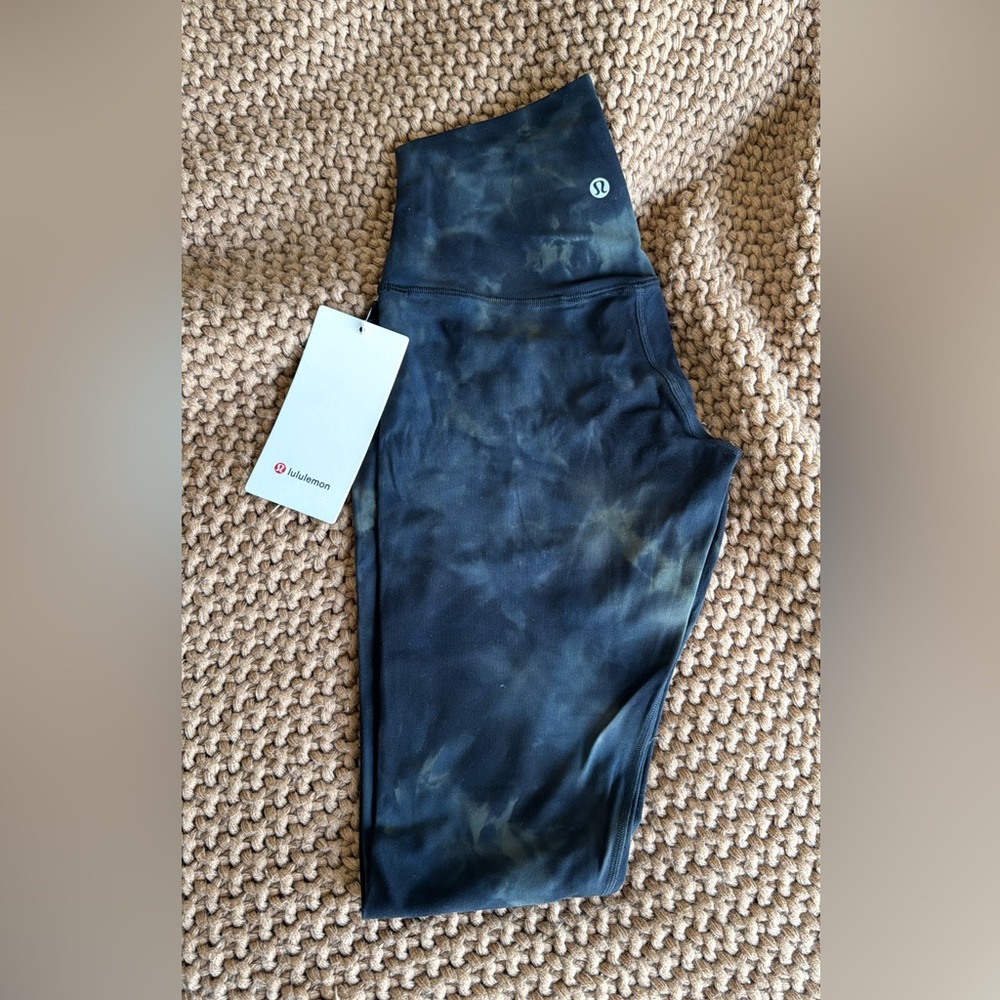 Lululemon Align 28”